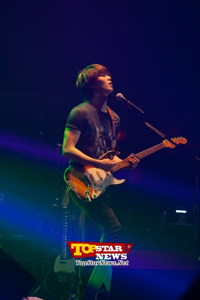 [Concert] BLUE MOON Live in Manila (15.06.2013) Tumblr_moi3xtOtkL1rgxfbio2_1280