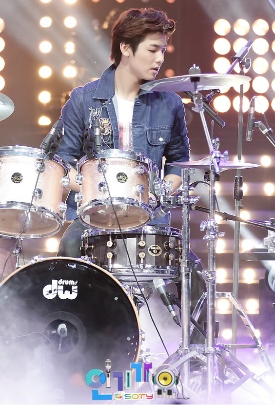 [Live] CNBLUE @ SBS Inkigayo Half Year (14.07.2013) Tumblr_mqk20zdF6R1svshdro5_1280