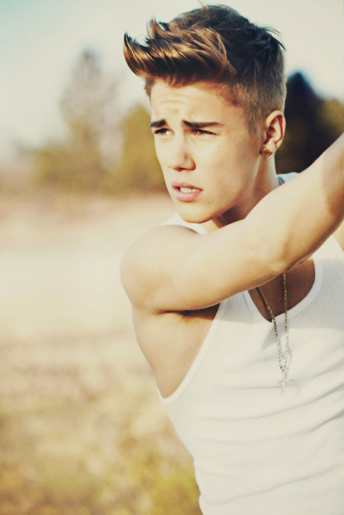 NEw Bieberpics <3 - Seite 6 Tumblr_mkngwrTDPw1qetjwzo1_500