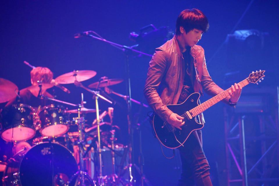 [Concert] BLUE MOON Live in Hong Kong (10&11.05.2013) Tumblr_mmnfbuivGI1rgxfbio8_1280