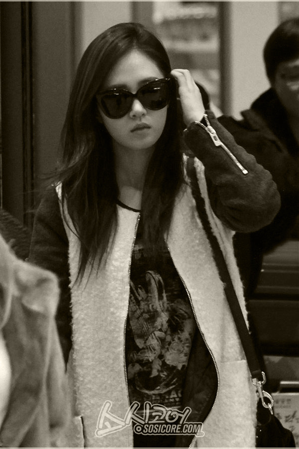 [PIC][20-01-2013]SNSD trở về Hàn Quốc vào sáng nay Tumblr_mgwz71Wpgu1rs68xto2_1280