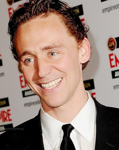 Kedvenc képeink Tom Hiddlestonról No. 1. - Page 5 Tumblr_mjd3vxkPP31qf9t1ho1_500