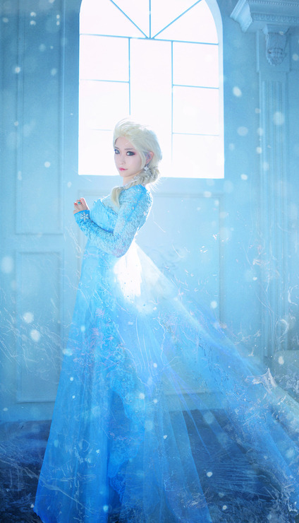 reine - Cosplays - La Reine des Neiges Tumblr_mzluit0iId1shwicno2_500