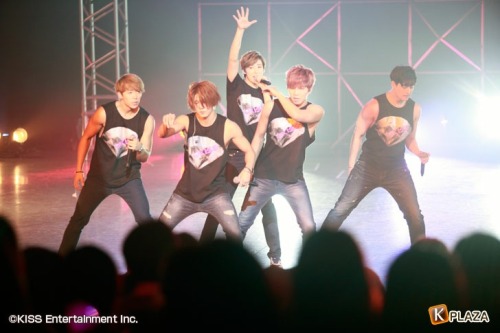 U-KISS @ Diamond kiss event Tumblr_n4zcfvsVhO1qaq5eko1_500