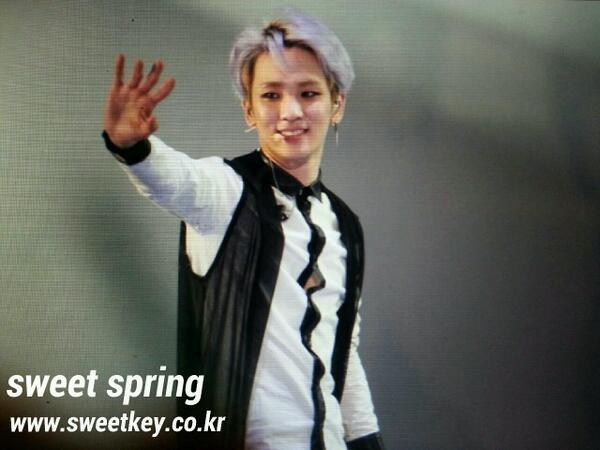 140308 Key @ SHINee World Concert III in Seoul, Día 1 Tumblr_n24ckgZlq21qgpx2ao1_1280