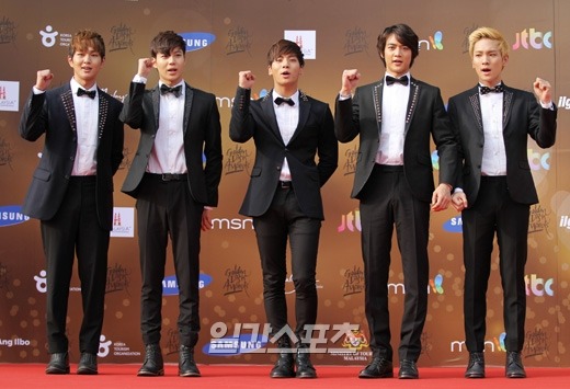 130115 SHINee @ 27th Golden Disk Awards Tumblr_mgnz2oFaRc1qdtvhxo3_1280