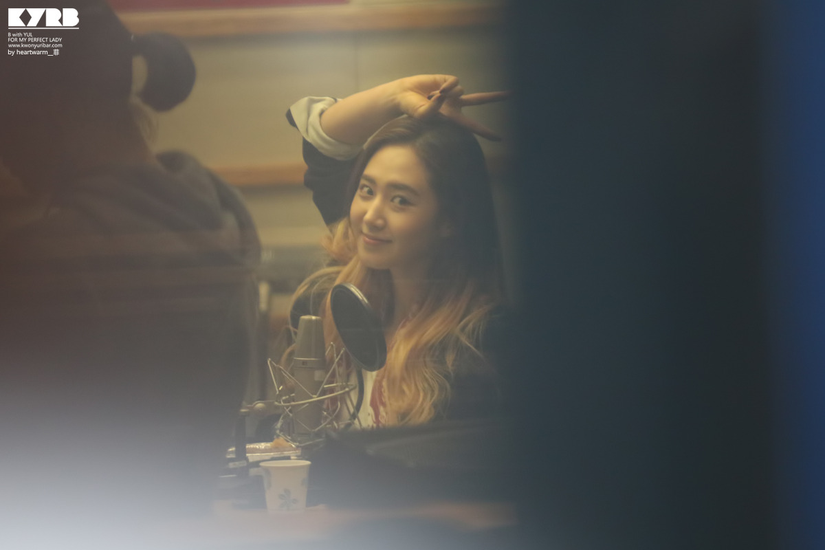 [PIC][12-03-2014]Yuri - Jessica và SeoHyun xuất hiện tại 2 chương trình Radio "SBS PowerFM Kim ChangRyul Old School" và "KBS Cool FM Jo Jungchi & Harim's 2 O'clock" vào chiều nay Tumblr_n2cvzdF1BW1sewbc1o2_1280