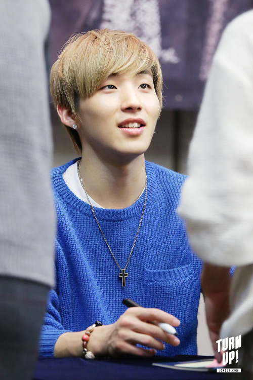 FAN.TAKEN| صور B.A.P في حدث التوقيع بـSeongnam بتاريخ 140215 .. Tumblr_n11lt4iMCH1rnkj5ho1_500