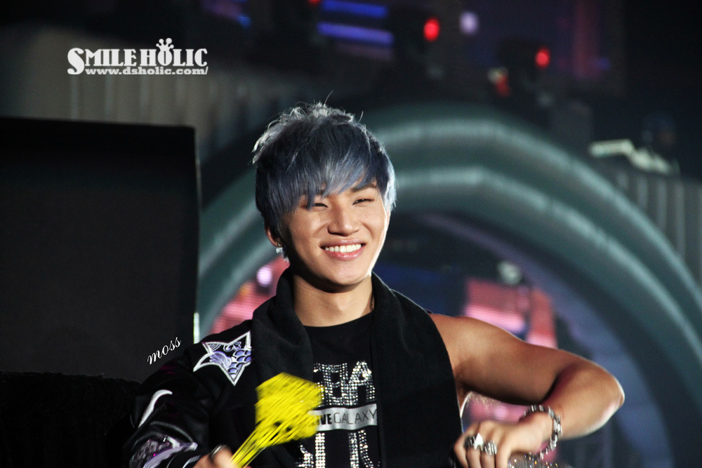 [PhoHD] ALIVE Tour 2012 ở Hồng Kông (8-9-10/12/2012) Tumblr_mewzj8CLot1qb2yato6_1280