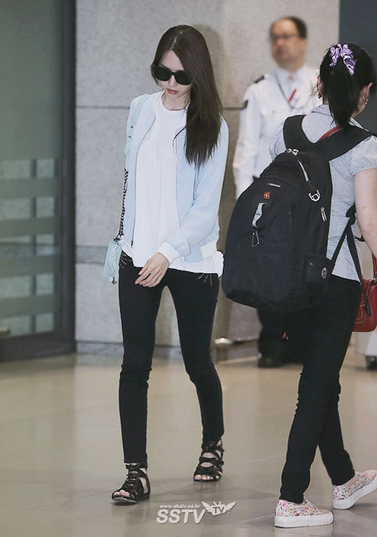 [PIC][15-05-2014]YoonA trở về Hàn Quốc vào chiều nay Tumblr_n5mhgi4wYA1sewbc1o2_1280