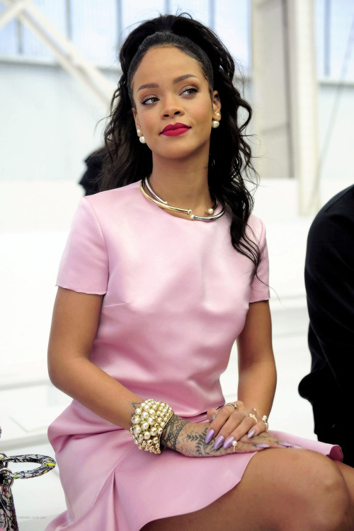 Rihanna. [2] - Page 32 Tumblr_n59670Dv0Y1ro1dyeo1_500