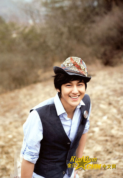      ..  kim bum   -  9 Tumblr_krlhtujZ4f1qa8l7ro1_500