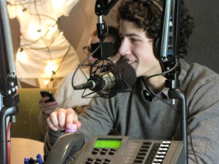 nicholas jerry jonas <3 - صفحة 3 Tumblr_kuciw7Hoch1qa27x6o1_500