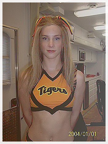 Heather Morris Fotoğrafları Tumblr_kyoh5iBEe41qbn8yfo1_400