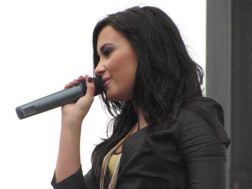 صور Demi Lovato 2010 Tumblr_l5gxc77Qmr1qbj360o1_500