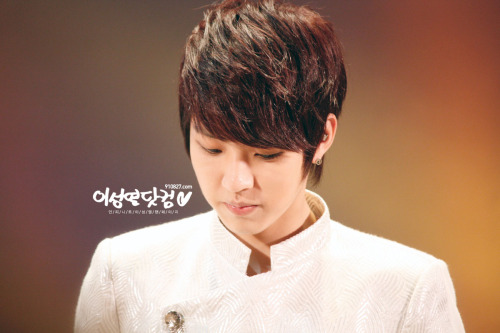 Lee SungYeol 이성열  Tumblr_lgwtje3cnt1qe9swuo1_500