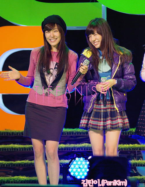 [PIC][11-7-2011]Những hình ảnh xinh đẹp và đáng yêu của Tiffany Hwang ♥ Sunny Lee Tumblr_lhz3ezpa521qclf7eo1_500