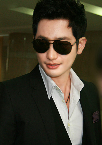 الممثل park shi hoo Tumblr_linok0RpkY1qiposno1_400