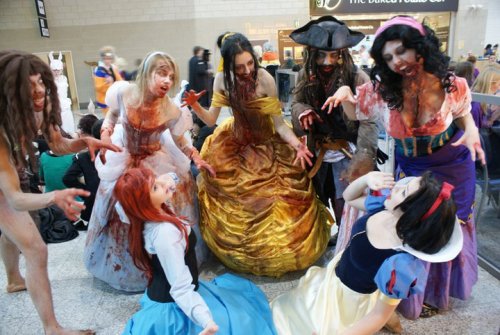 [Images] Mauvais goût ? Les personnages Disney en zombies... Tumblr_lj450iY0Mm1qzcx5po1_500