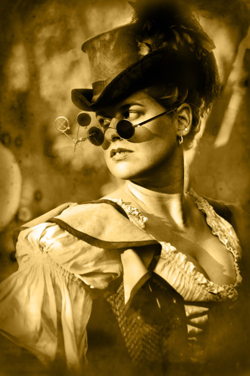 chicas steampunk Tumblr_ljpm3ohHQ31qj1sf6o1_500