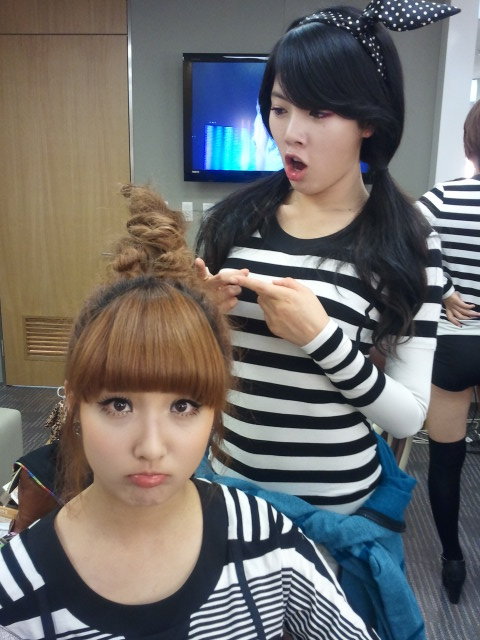 Hyunah & Jihyun зад сцената Tumblr_lkpjyf2GhW1qbjs6xo1_500