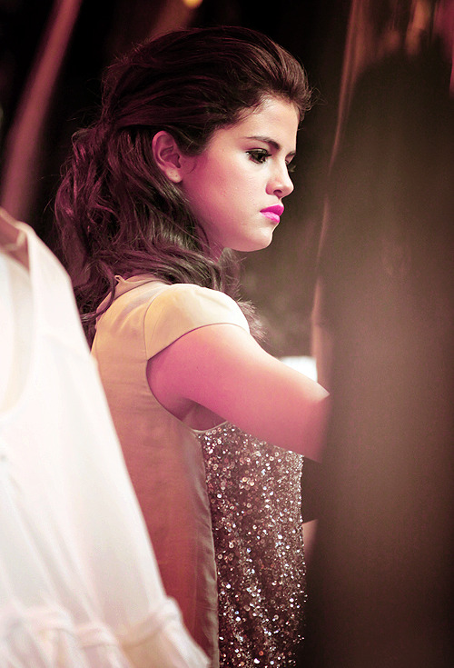 Selena Gomez - Page 18 Tumblr_lny00xRxcL1qgk57io1_500