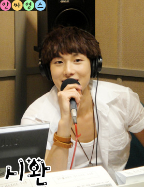 [RADIO] 110708 ZE:A @ Young Street Tumblr_loczox8j6V1qcles7o1_400