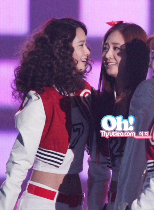 [PICS][9/10/2011] YoonYul's Love Story ๑۩۞۩๑  We are more than real *!!~ - Page 17 Tumblr_losr0cVd8t1qdon7so1_500