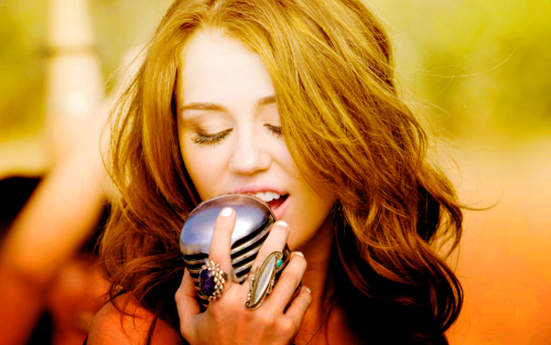 Miley Cyrus - Page 31 Tumblr_lpvly8Rrmv1qhqjcko1_500