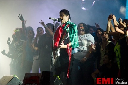 Palacio de los Deportes, Mexico City, Mexico [22.10.11]  - Page 2 Tumblr_ltr7bgYRwz1r0p7n8o4_500