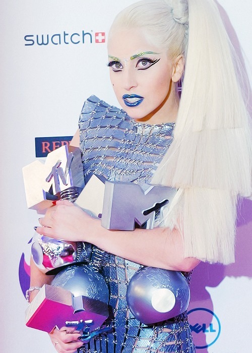 MTV Europe Music Awards 2011 [06/11/11] [2] >> 4 premios - Página 30 Tumblr_luaed76fns1r3wqkvo1_500