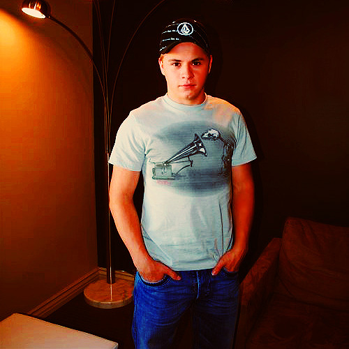 [Photos] Gustav - Page 23 Tumblr_lvsl82JdmB1r7tczqo1_500