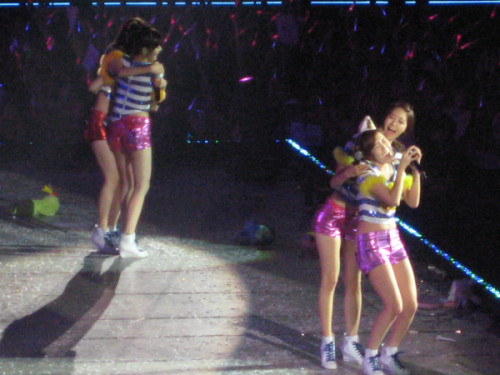 [PIC+GIF][23-1-2011] »-{♥}-»ღ°•(¯`·._.· YoonSic Fam ·._.·´¯)•ღ°»-{♥}-» °l||l° Sexy and Sweet °l||l° - Page 13 Tumblr_lvyewjs2KZ1qkpvheo1_500