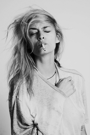 ...Smoking girl... - Page 4 Tumblr_lw9oxrVKlw1qbpvs7o1_400