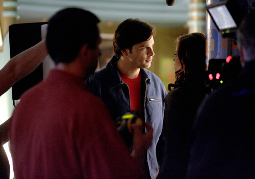 Smallville Behind the Scenes - Página 3 Tumblr_lwscjh7xuP1r6m5e8o1_500