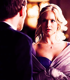 Klaus & Caroline  - Page 2 Tumblr_lxpo0qLNa51r212jko4_250