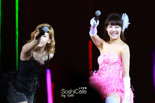 [PIC+VID+GIF][20/1/2012]∴♥∴ TaeNy ∴♥∴ Happy's Heaven ∴♥∴ Twinkle - Taeny Lấp Lánh - TaeTiSeo  ∴♥∴ - Page 3 Tumblr_ly2qseMR3D1qc2fqjo1_500