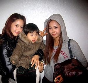 [PIC]YoonYul have a baby Tumblr_lyatfjVwl11ro4njyo1_400