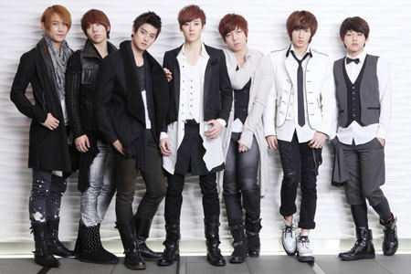 280212 U-Kiss en la entrevista Especial Oricon Tumblr_m0550tKcy91qaq5eko1_500