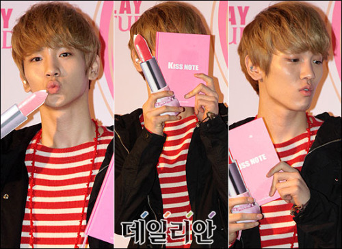 120229 Key @ Etude House Evento "Dear my lips-talk" Tumblr_m0599s9reK1qff7woo1_500