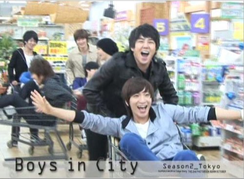 Super Junior Boys in City 2 - Tokyo Tumblr_m2zdlljrv61qbdp7go1_500