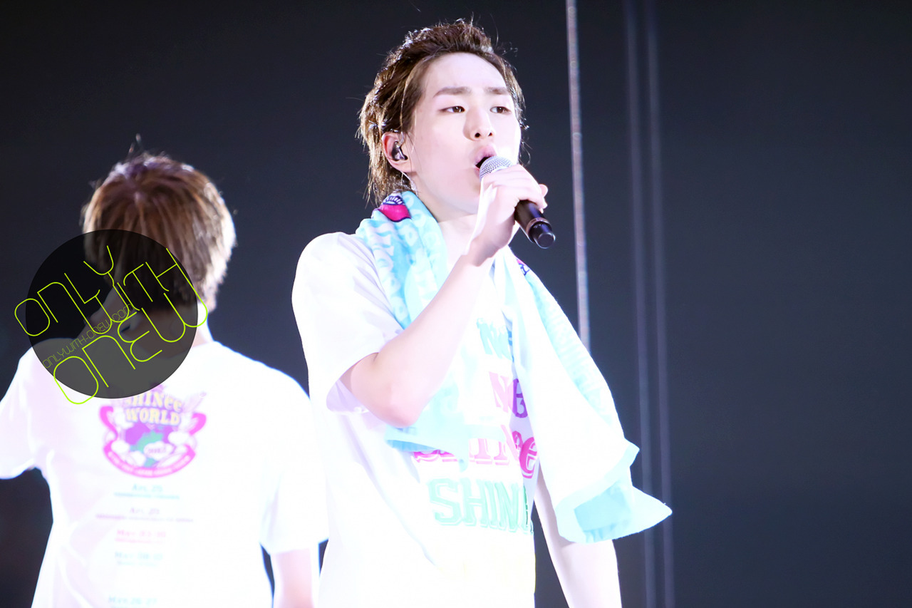 120425 Onew @ 'SHINee World 2012' Japan Arena Tour in Fukuoka Tumblr_m335s12cVm1r8fs1io1_1280