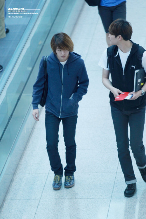 [15-04-12][Pics] SHINee ở sân bay Osaka và Incheon trên đường trở về Hàn Tumblr_m41gzm8iSW1qdtvhxo1_500