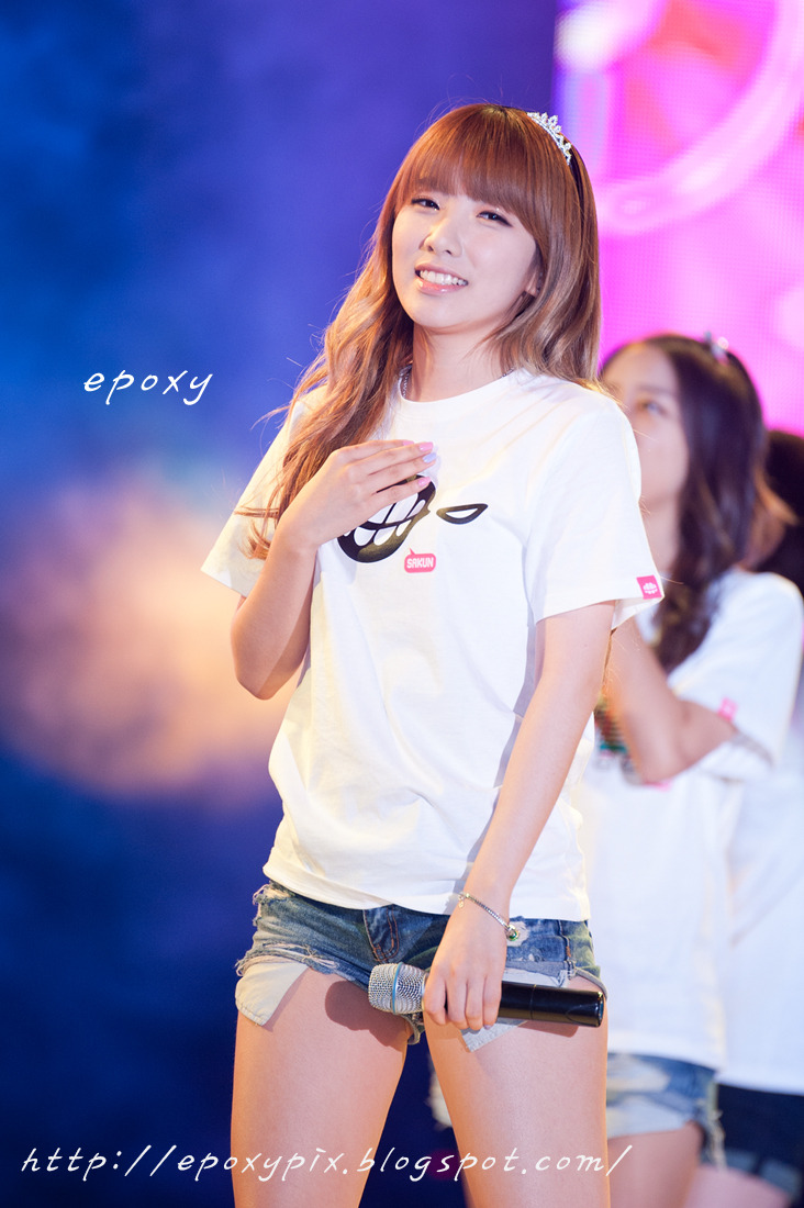 { 120525 / fantaken } Rainbow @ Korea Polytechnic University Tumblr_m4l7xylgwD1r27owuo1_1280