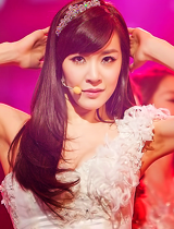 [PICS][30-05-2012] Tiffany's black hair Tumblr_m4oe3zjFgj1qj4we3o7_250