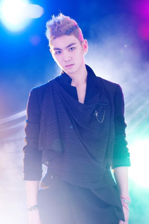 Kang DongHo (BaekHo) Tumblr_m4s4expRa61qlxa8co1_500