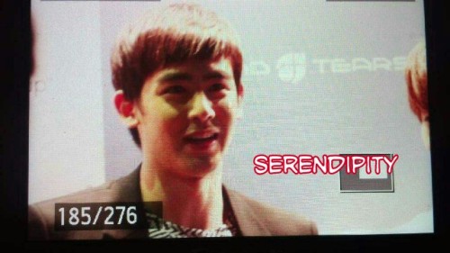 [01.06.12] [PICS] 2PM présent au lancement du Diamond Tears (sans Taec & Woo) Tumblr_m4y0x4yQQW1r4mt3co1_500