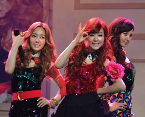 [PICS/GIFS] Tiffany "Twinkle" MV và Live - Liên tục cập nhật  Tumblr_m53h21n42P1qemjnho1_500