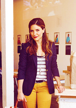 Sophia Bush        Tumblr_m57blsSr7a1qbp5dxo6_r1_250