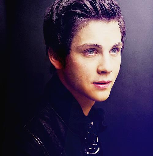 El Precio de la Fama (Logan Lerman y tu) Tumblr_m5bqniUGxy1r910fdo1_500